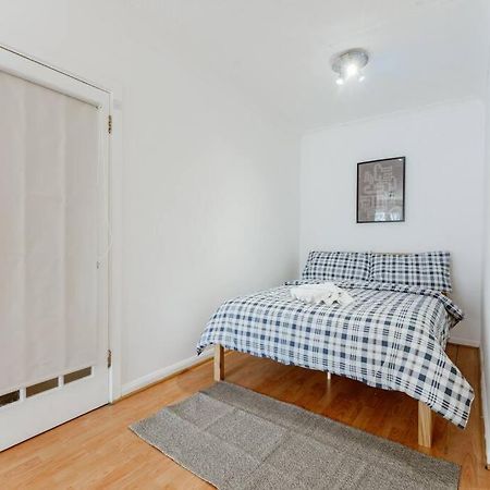 Up To 4 People, Room In A Share House Next To London Bridge Londres Exterior foto