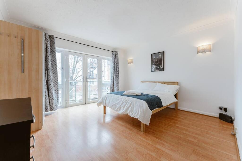 Up To 4 People, Room In A Share House Next To London Bridge Londres Exterior foto