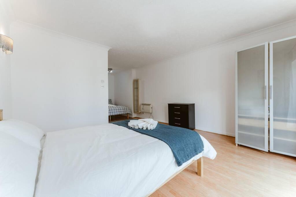 Up To 4 People, Room In A Share House Next To London Bridge Londres Exterior foto