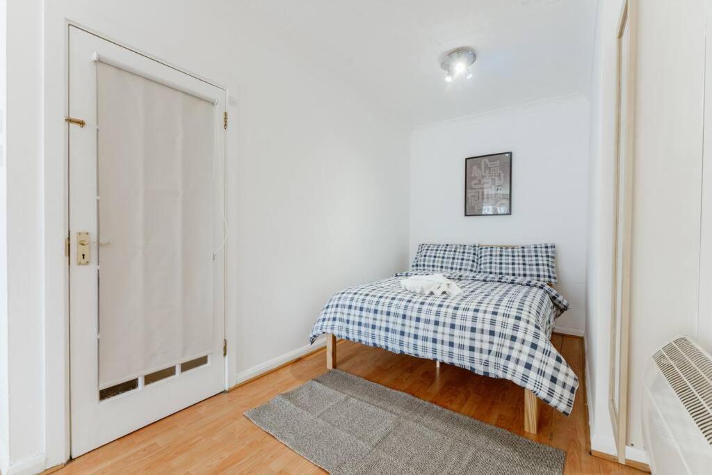 Up To 4 People, Room In A Share House Next To London Bridge Londres Exterior foto